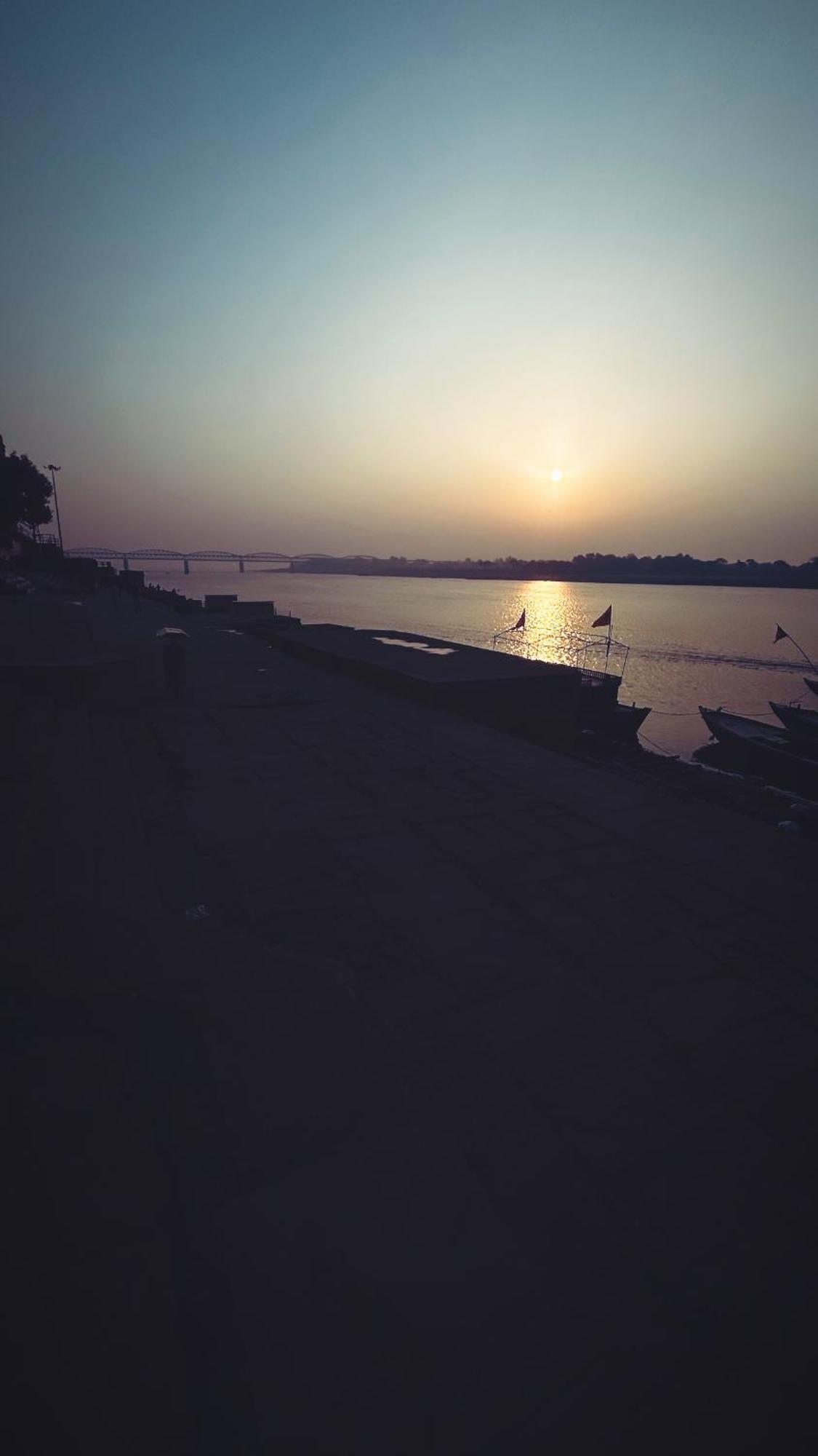 Tandon Lodge On The Ganga Ghat Homestay فاراناسي المظهر الخارجي الصورة