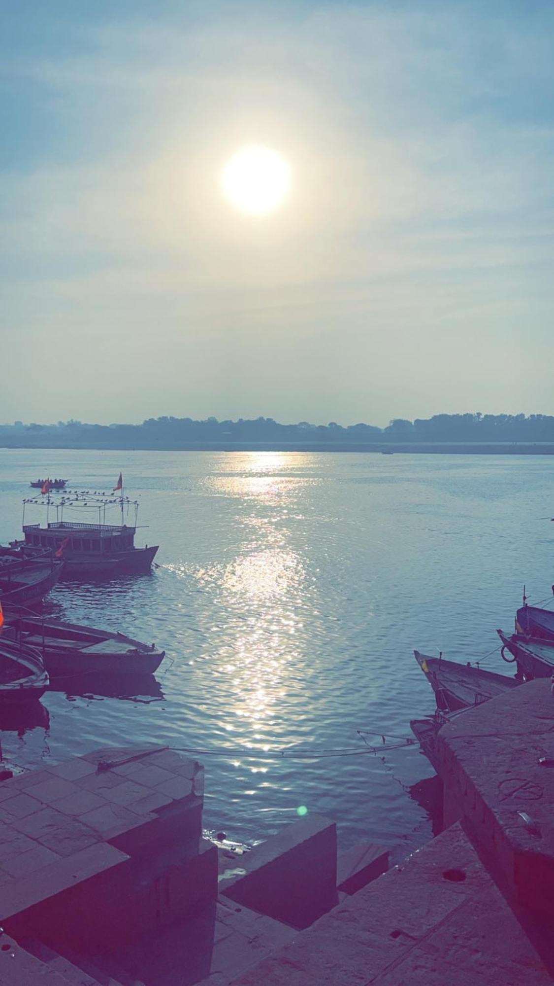 Tandon Lodge On The Ganga Ghat Homestay فاراناسي المظهر الخارجي الصورة